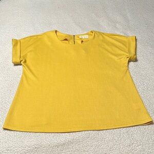 Melloday Ladies Yellow Dress Shirt, NWOT’s, Size Small